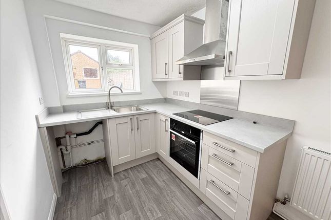 44, Manor Crescent, Kirkby In Ashfield photo 2