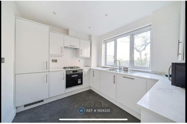 Thumbnail Flat to rent in Westcliffe House, London