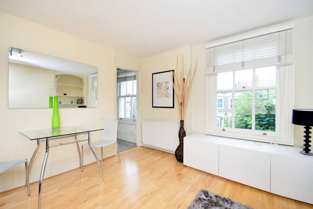 Thumbnail Flat to rent in Gunter Grove, Chelsea, London