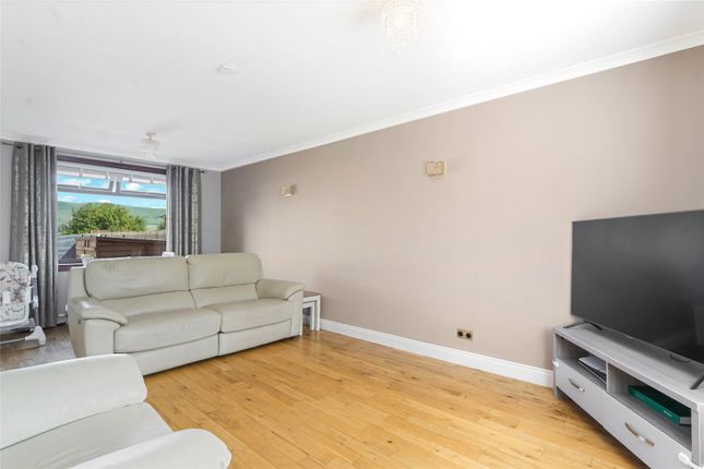 42, Alloway Grove, Glasgow photo 4