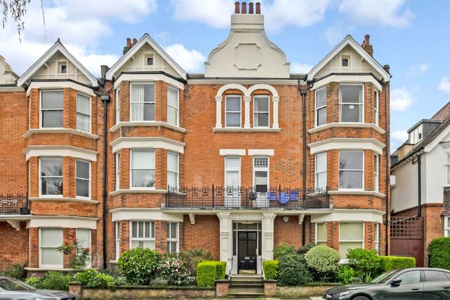 Flat for sale in Antrim Road, London