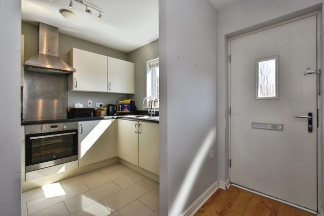 28, Heol Y Gigfran, Llanelli photo 3