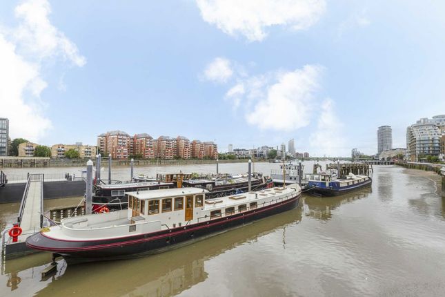 Flat 109, Ivory House, Clove Hitch Quay, London photo 3