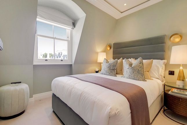 Duplex to rent in Prince Of Wales Terrace, Kensington