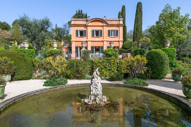 Property for sale in Opio, Alpes-Maritimes, Provence-Alpes-Côte d`Azur, France