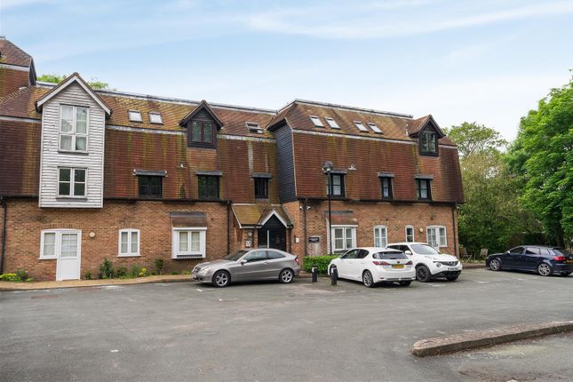 Thumbnail Flat for sale in Waterford House, Thorney Mill Road, West Drayton