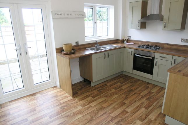 8, Bewlay Close, Brierley Hill photo 4