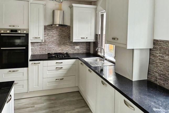 12, Grange Road, Beverley photo 2
