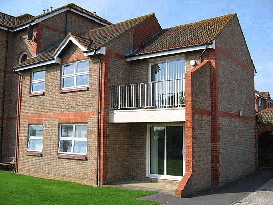 Flat to rent in The Gilberts, Harsfold Road, Rustington, West Sussex