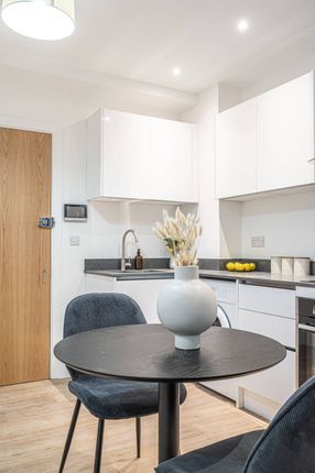 Thumbnail Flat to rent in Steeplemount House, Enfield