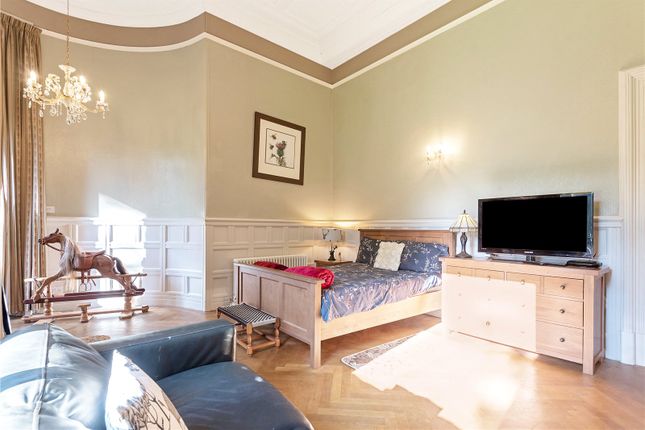 Flat for sale in Dalmore Crescent, Helensburgh, Argyll And Bute