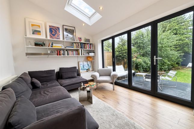 2, Poplar Avenue, Wilmslow photo 2