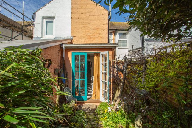 18, Woodlawn Street, Whitstable photo 4