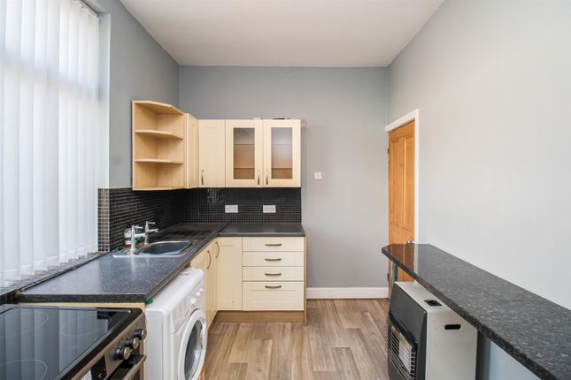 11, Clement Street, Wakefield photo 4
