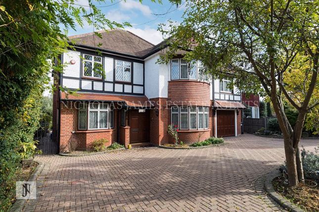 Thumbnail Detached house for sale in Meadway, Southgate London