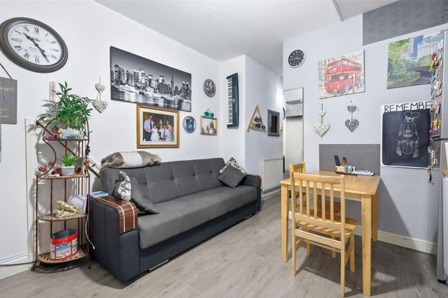 2-bed flat on 31, Chadwin Road, London, £270,000