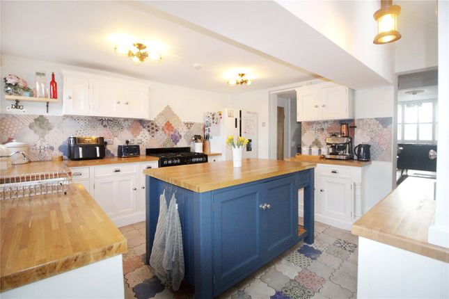 Thumbnail Detached house for sale in Shirehall Road, Hawley, Kent