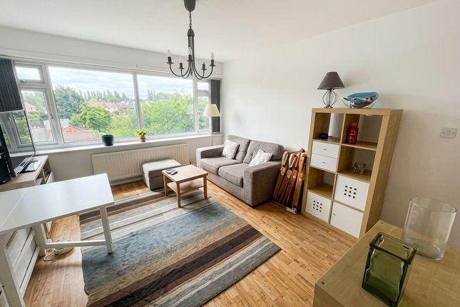 33, Douglas Court, Nottingham, photo 2