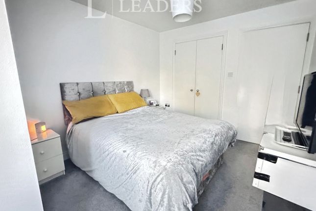 Flat 1, 131, London Road, Hampshire photo 3