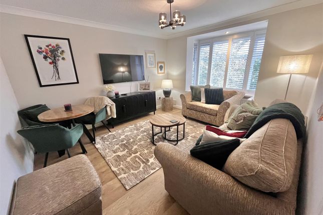 4 The Alders, Woodacres Court, Wilmslow photo 2