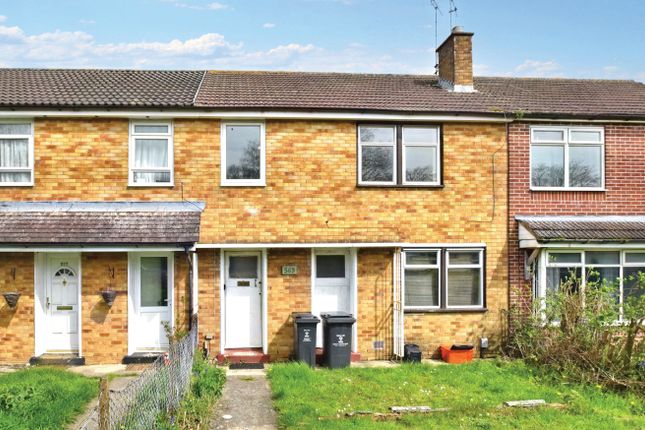 Thumbnail Terraced house for sale in Queens Drive, Swindon