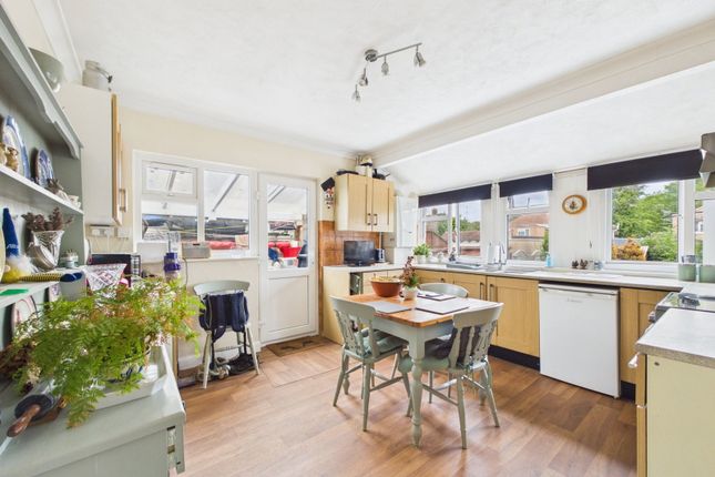129, Downside Avenue, Worthing photo 2