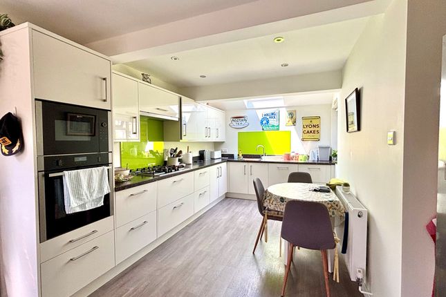 6, The Parkway, Darley Dale photo 2