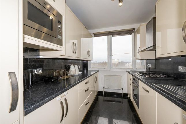 30, CASTLEACRE, HYDE PARK CRESCENT, London photo 4