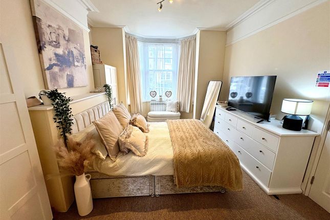 Flat 1, 10, Selborne Road, Littlehampton photo 2
