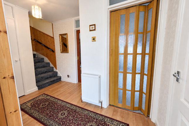 11, Sunningdale Square, Kilwinning photo 2