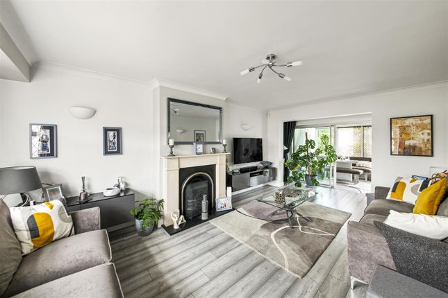 51, Tudor Way, Hillingdon photo 4
