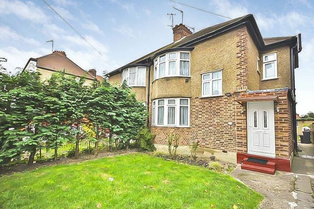 1-bed flat on 3A, River Gardens, Feltham, £140,000