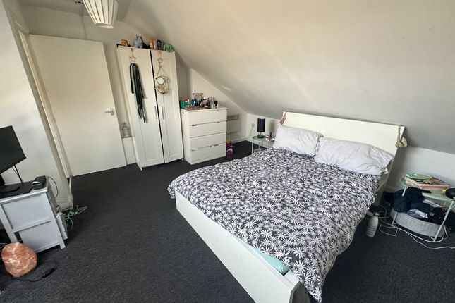 Thumbnail Flat to rent in Uxbridge Road, London