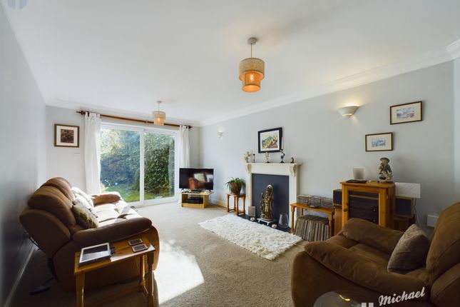 Detached house for sale in The Meadows, Whitchurch, Aylesbury, Buckinghamshire