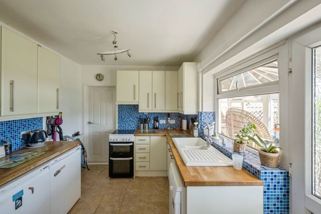 84, South Cliff Road, Gainsborough photo 4