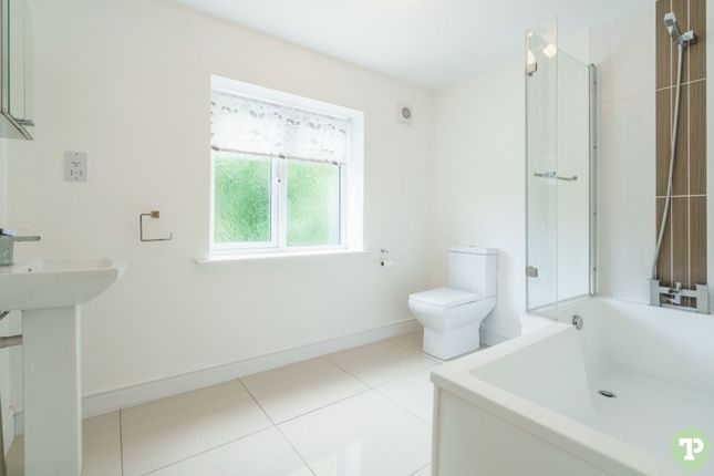 End terrace house for sale in The Green, Horspath