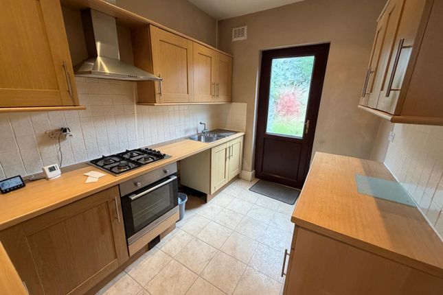 215 215,, 215 North Road, Manchester photo 3