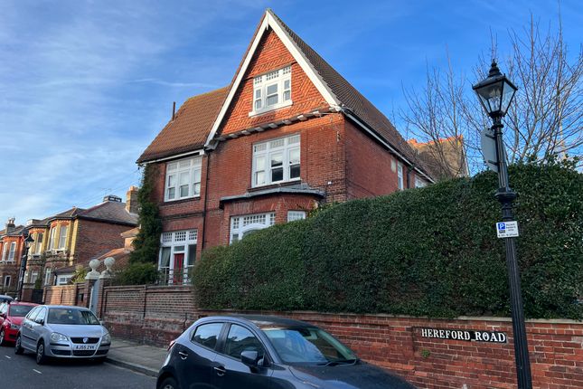 Thumbnail Flat for sale in Victoria Road South, Southsea