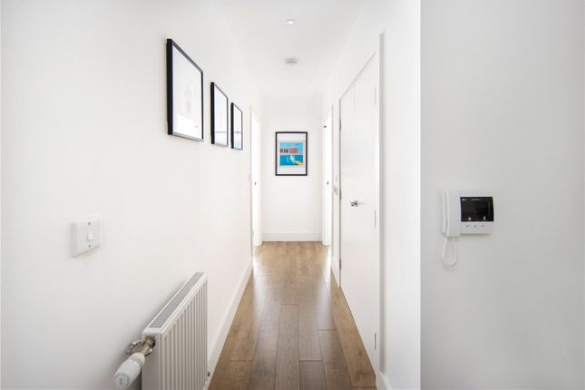 Flat for sale in Grattan Court, 2 Anderson Square, Bromley-By-Bow, London