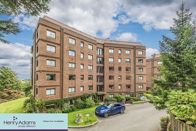Thumbnail Flat to rent in 4 South Maple Lodge, Lythe Hill Park, Haslemere, Surrey