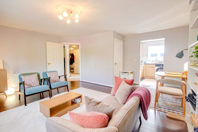 8, Boughton Way, Gloucester photo 4