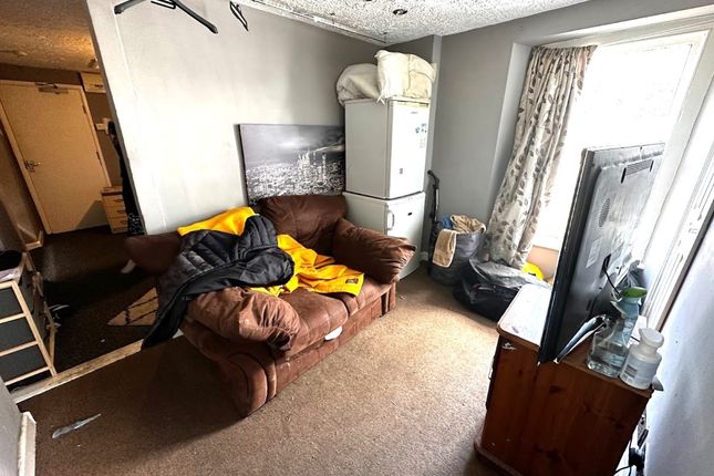Flat 3c, 15-17 Honey Street, Bodmin photo 4