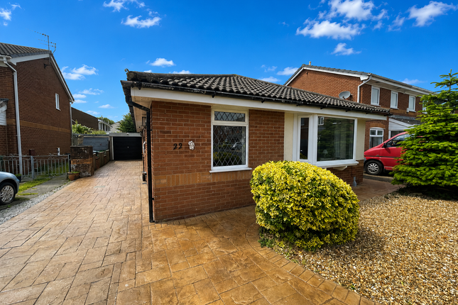 3-bed house on 22, Swallow Close, Thornton, £240,000