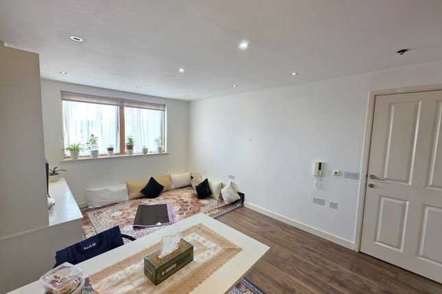 13 15, Church Road, London photo 3