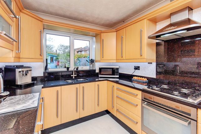 28, Mealsgate, PETERBOROUGH photo 4