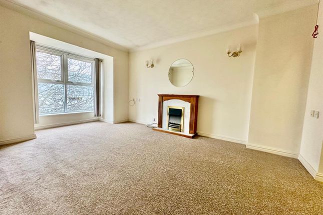 39, Chamberlaine Court, Banbury photo 2