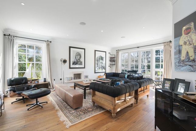 4, Manor House Drive, Walton On Thames photo 3