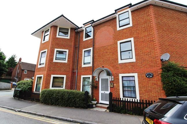Flat to rent in Norfolk Road, Maidenhead