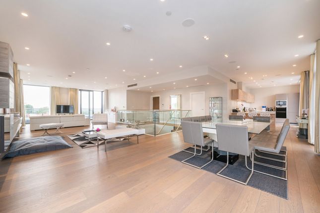 Flat for sale in Devonshire Place, London NW2