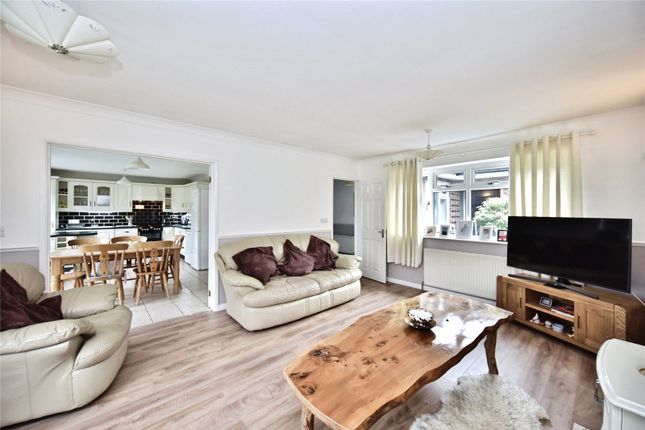 30, Seaside Avenue, Sheerness photo 4